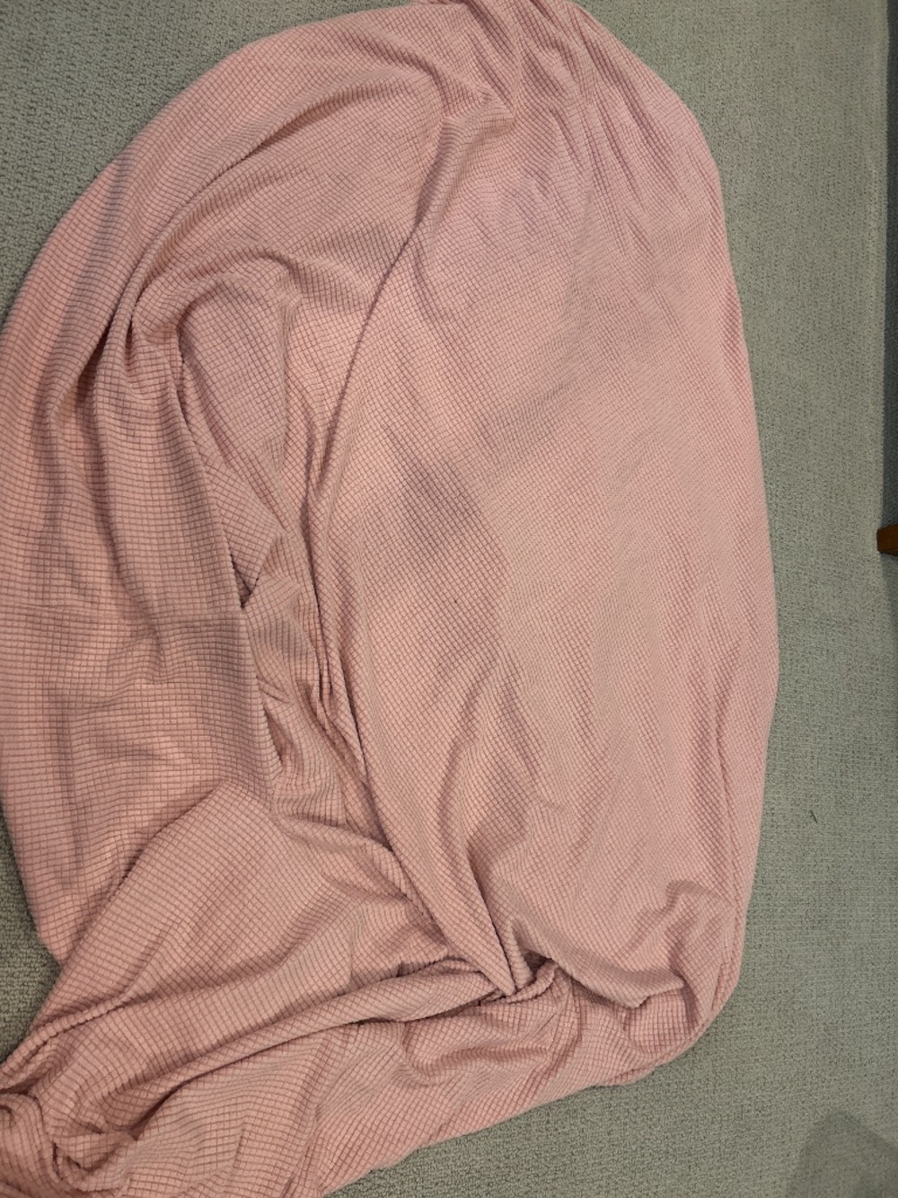 Fitted sofa cover